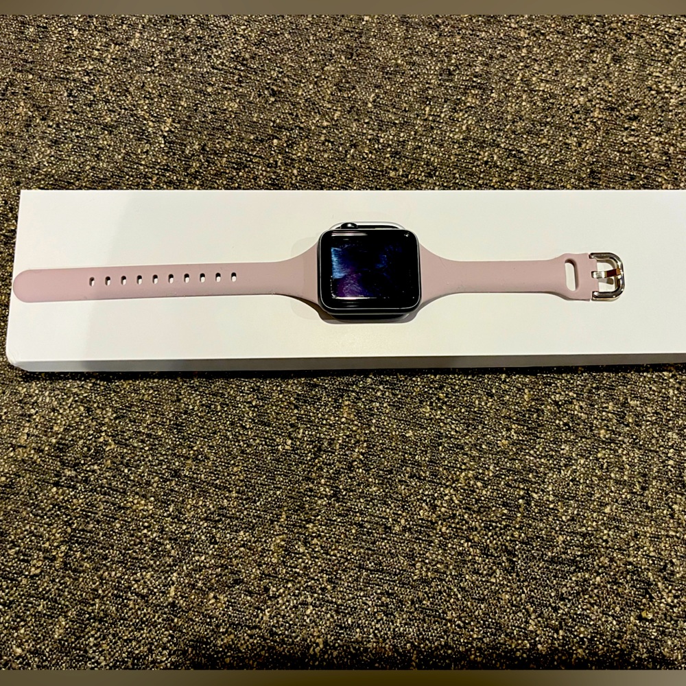 Series 2 Apple Watch, Nike 42mm w/ band